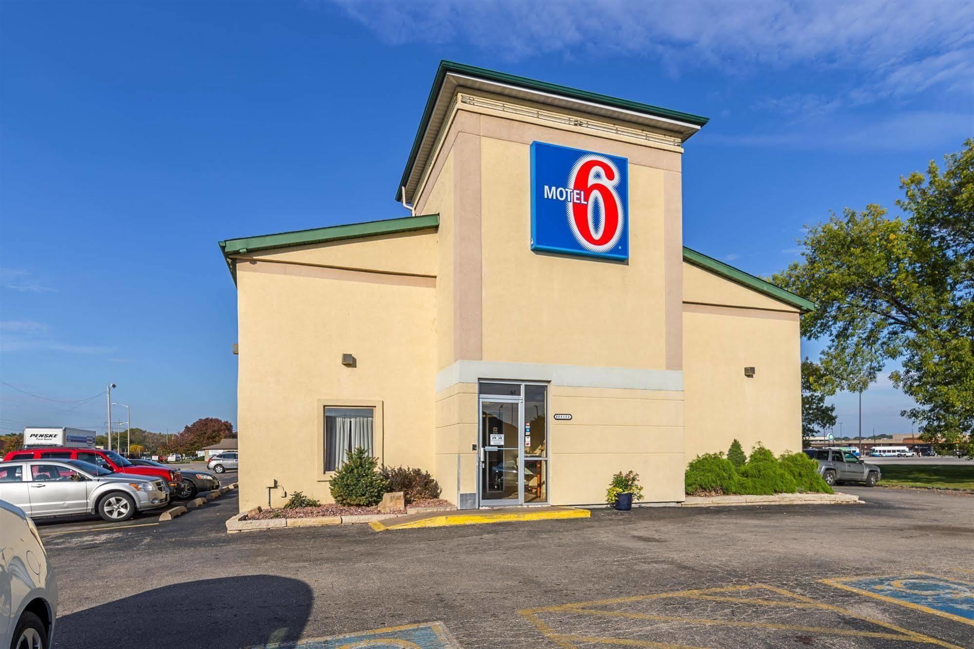 Motel 6-Moline, Il Luaran gambar